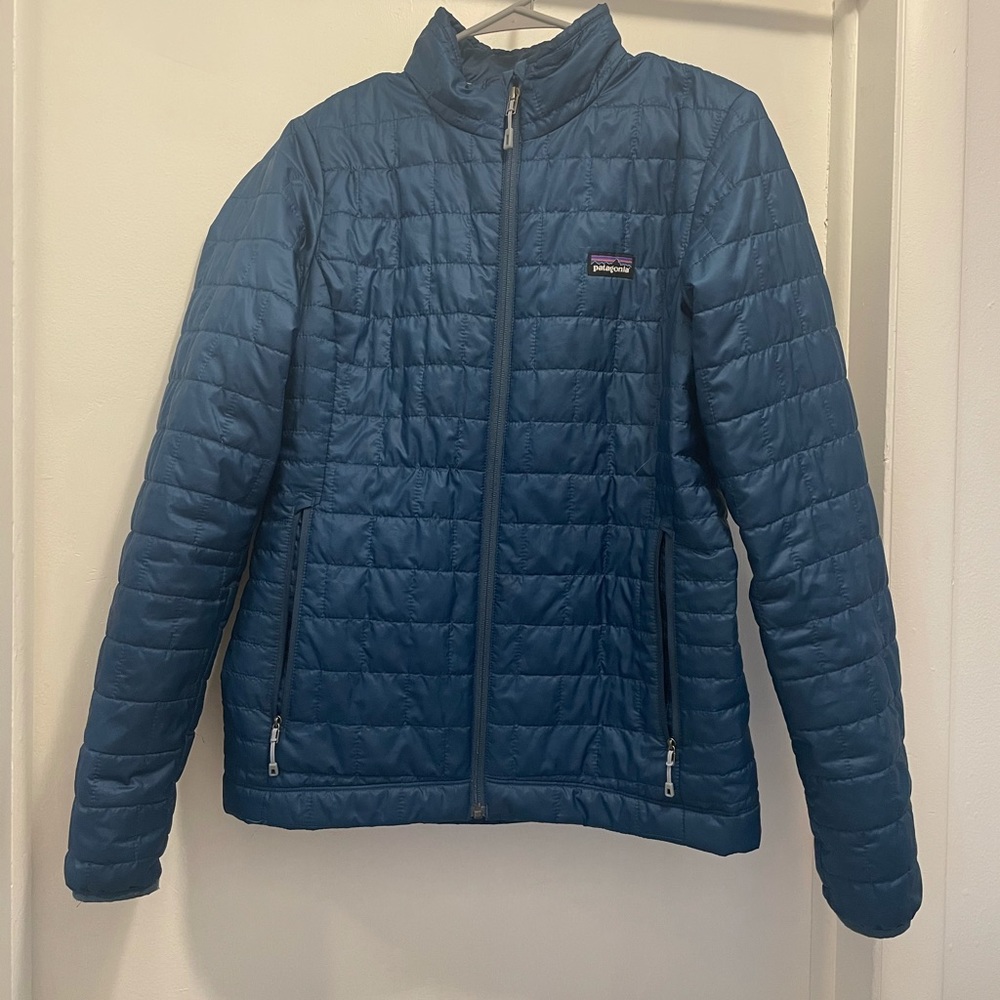 SOLD-Patagonia nano puff jacket - women’s